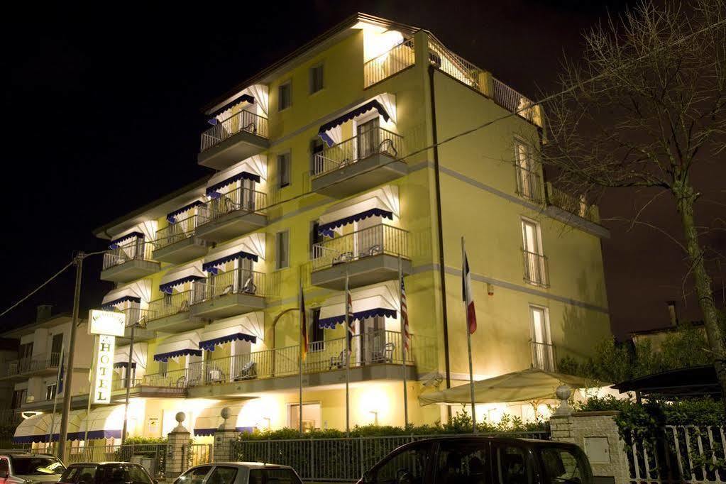 ليدو دي كامايوري Hotel Fortunella المظهر الخارجي الصورة